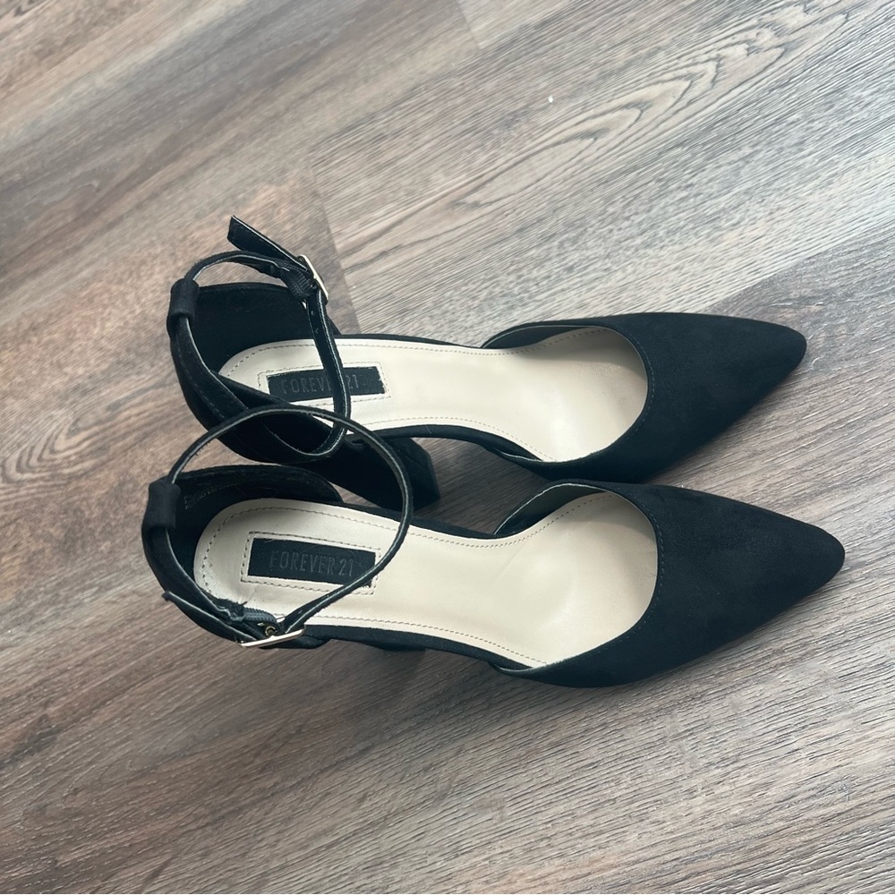 Forever 21 Black Faux Suede Ankle Strap Block Heel Casual Dress Shoes Size 7 - Picture 8 of 8